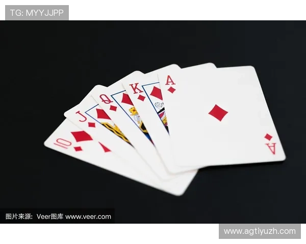 详细解析皇家同花顺在扑克中的定义及其在游戏中的重要性 详细解析皇家同花顺在扑克中的定义及其在游戏中的重要性